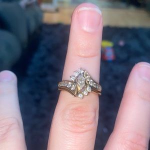 Diamond wedding ring set